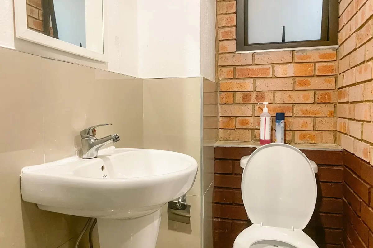 Gateway Lascelles and Genesis 12