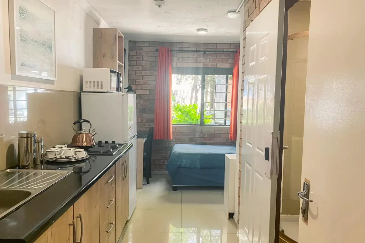 Gateway Lascelles and Genesis 4